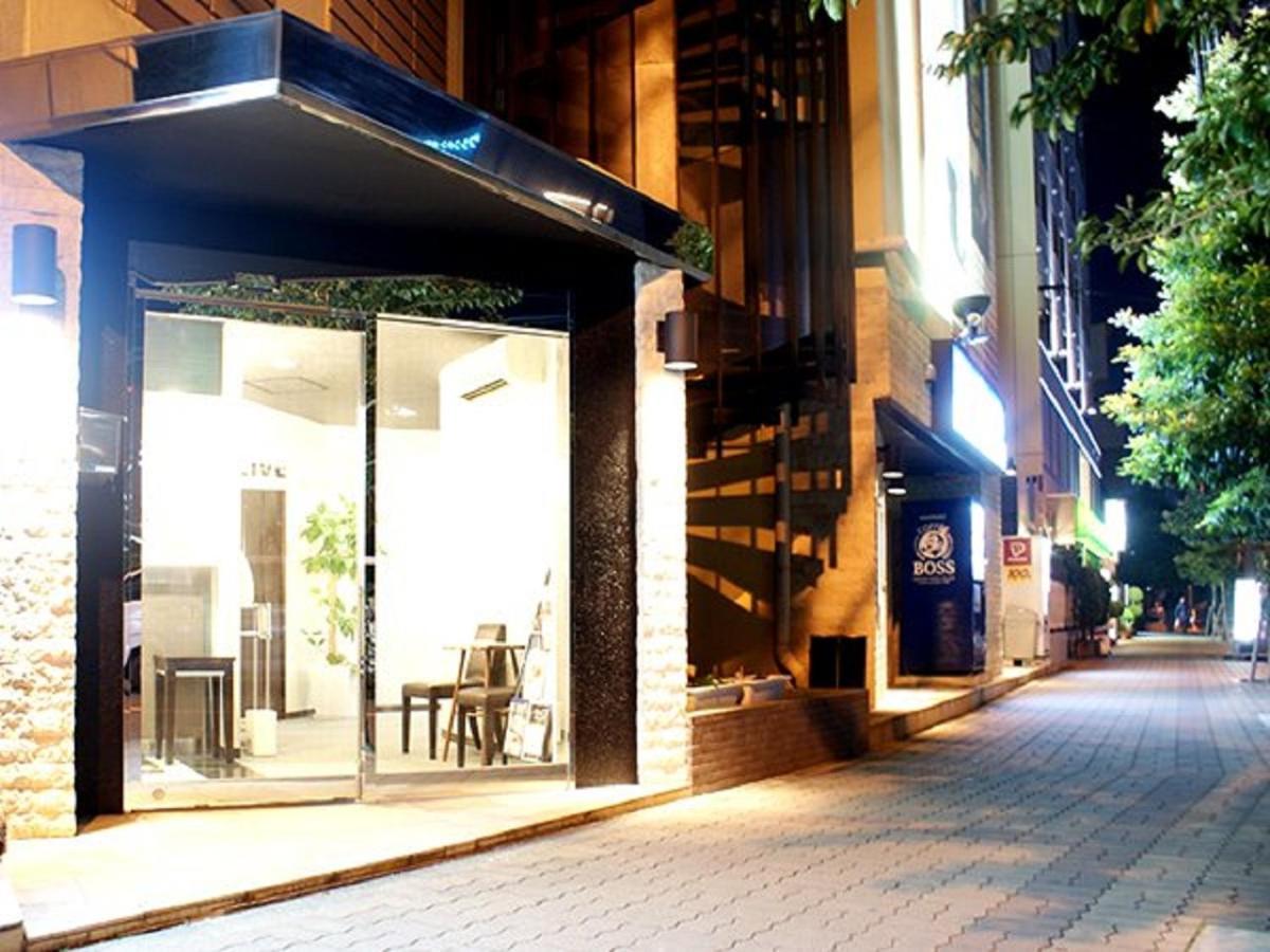 Hotel Livemax Budget ShinOszaka Kültér fotó